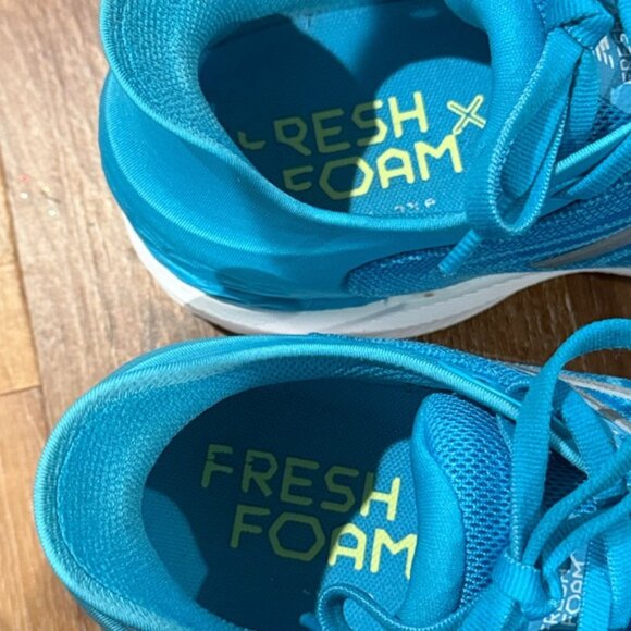 New Balance 860V11 Women’s Fresh Foam Easy Slip On Running Shoe (Size: 9.5)(EUC) - Picture 10 of 13